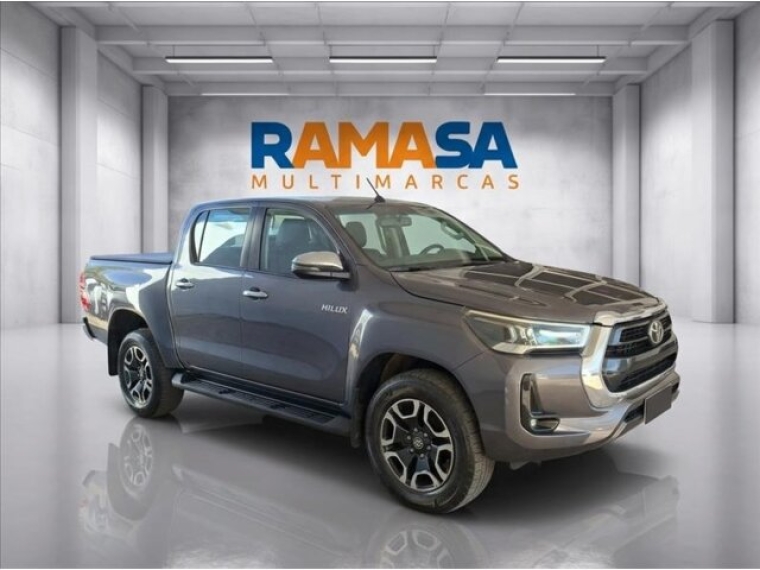 toyota hilux 2.8 d-4d turbo diesel cd srv 4x4 automatico 4p 20242