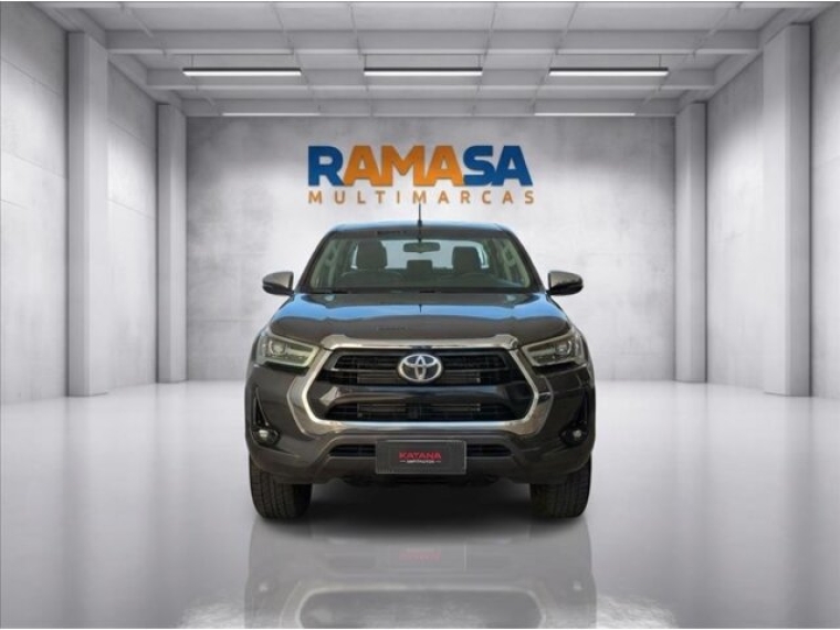 toyota hilux 2.8 d-4d turbo diesel cd srv 4x4 automatico 4p 20241