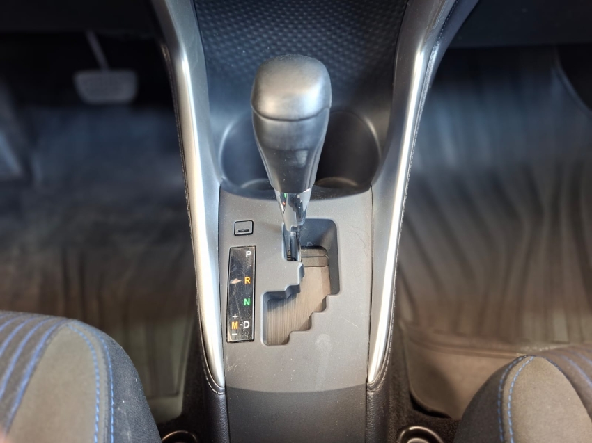 toyota yaris 1.3 16v flex xl live multidrive 5p automatico 202010