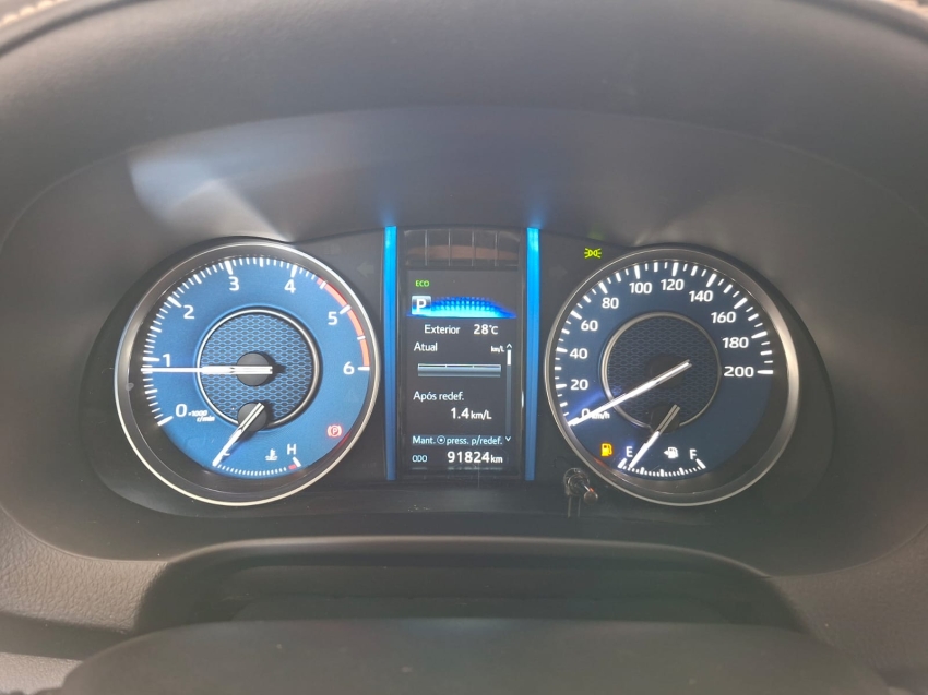 toyota hilux sw4 2.8 d-4d turbo diesel srx 7l 4x4 automatico 5p 202113
