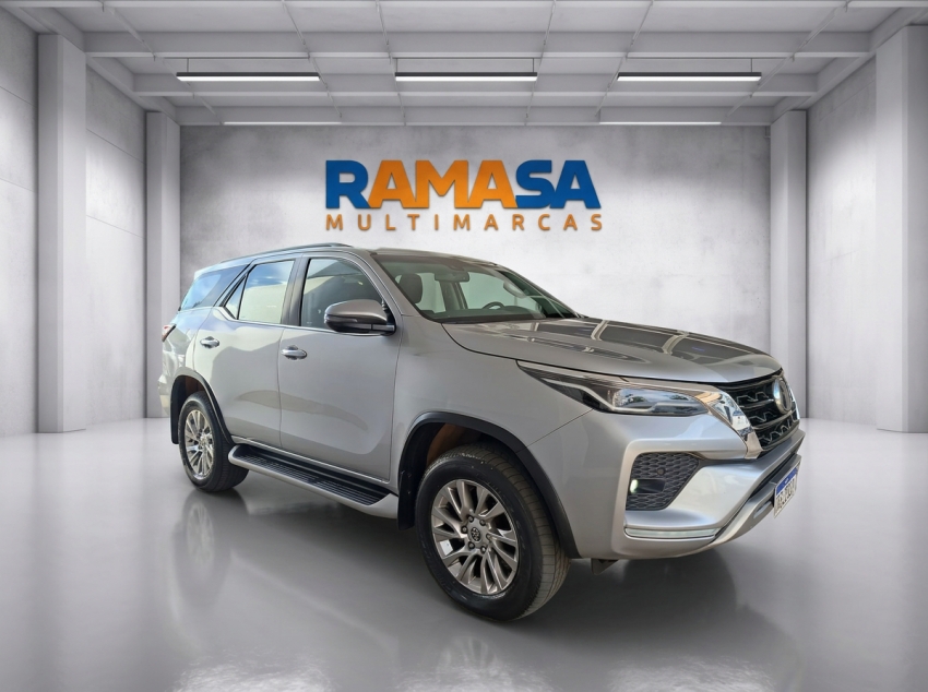 toyota hilux sw4 2.8 d-4d turbo diesel srx 7l 4x4 automatico 5p 20212