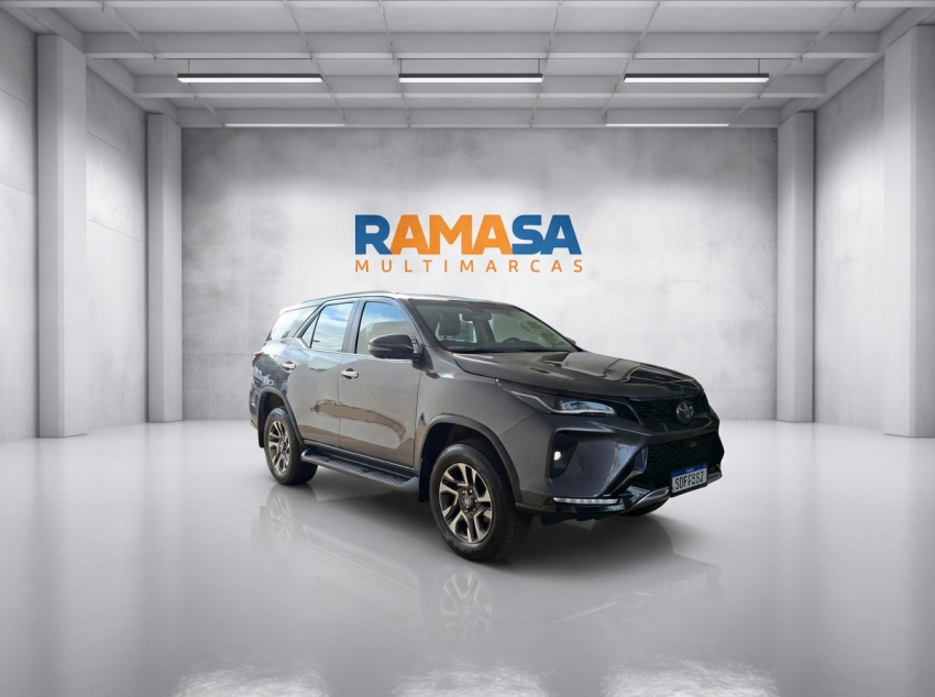 toyota hilux sw4 2.8 d-4d turbo diesel srx platinum 7l 4x4 automatico 5p 20241