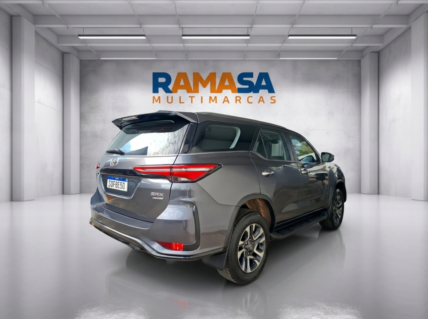 toyota hilux sw4 2.8 d-4d turbo diesel srx platinum 7l 4x4 automatico 5p 20242