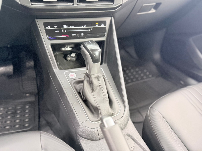 volkswagen nivus 1.0 200 tsi total flex highline automatico 5p 202613