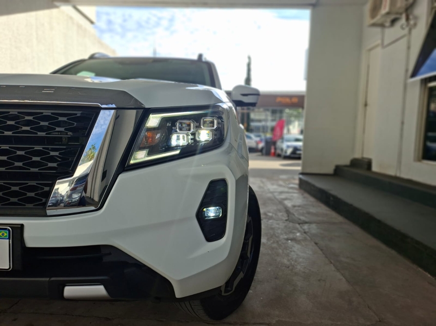nissan frontier 2.3 16v turbo diesel platinum cd 4x4 automatico 4p 20244