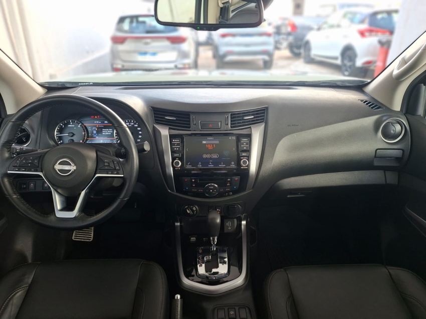 nissan frontier 2.3 16v turbo diesel platinum cd 4x4 automatico 4p 202410
