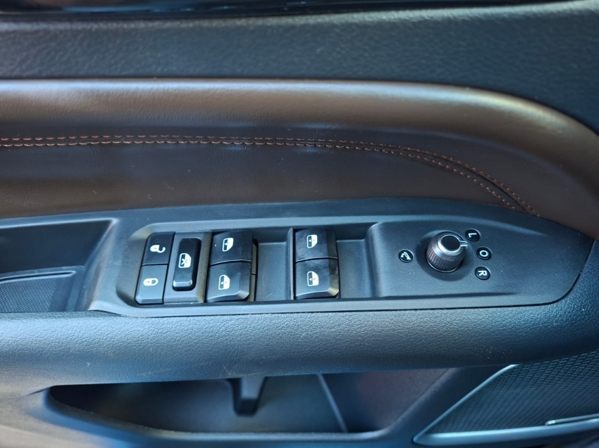 jeep commander 1.3 t270 turbo flex overland at6 5p automatico 202514