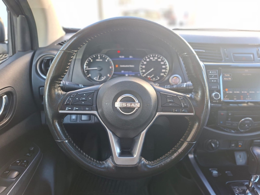 nissan frontier 2.3 16v turbo diesel platinum cd 4x4 automatico 4p 202411