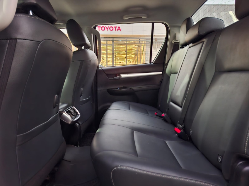 toyota hilux 2.8 d-4d turbo diesel cd srv 4x4 automatico 4p 20247