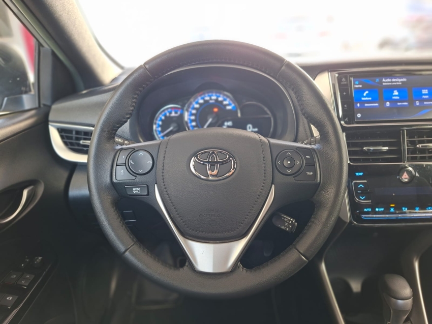 toyota yaris 1.5 16v flex xs connect multidrive 5p automatico 202210