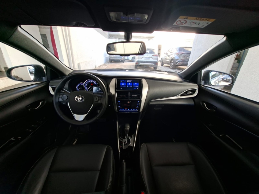 toyota yaris 1.5 16v flex xs connect multidrive 5p automatico 202211