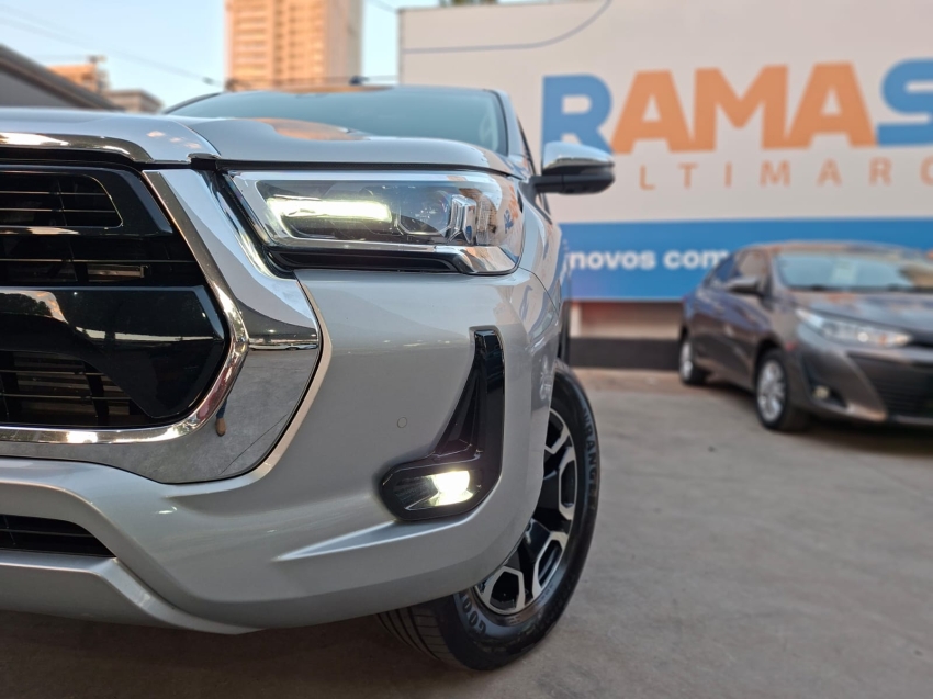 toyota hilux 2.8 d-4d turbo diesel cd srx 4x4 automatico 4p 20254