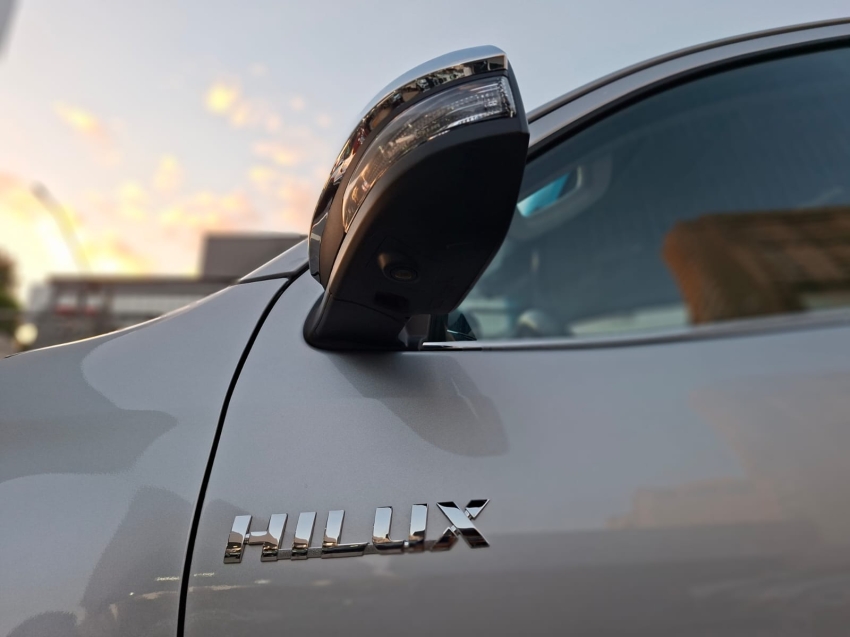 toyota hilux 2.8 d-4d turbo diesel cd srx 4x4 automatico 4p 20256