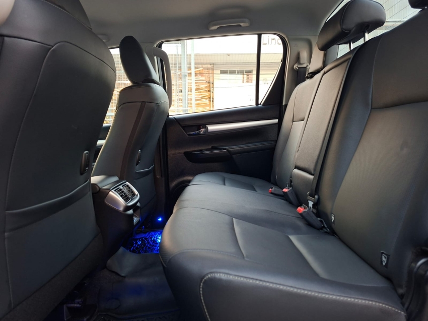 toyota hilux 2.8 d-4d turbo diesel cd srx 4x4 automatico 4p 202517