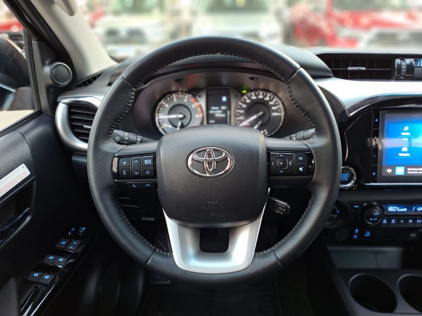 toyota hilux 2.8 d-4d turbo diesel cd srv 4x4 automatico 4p 202514