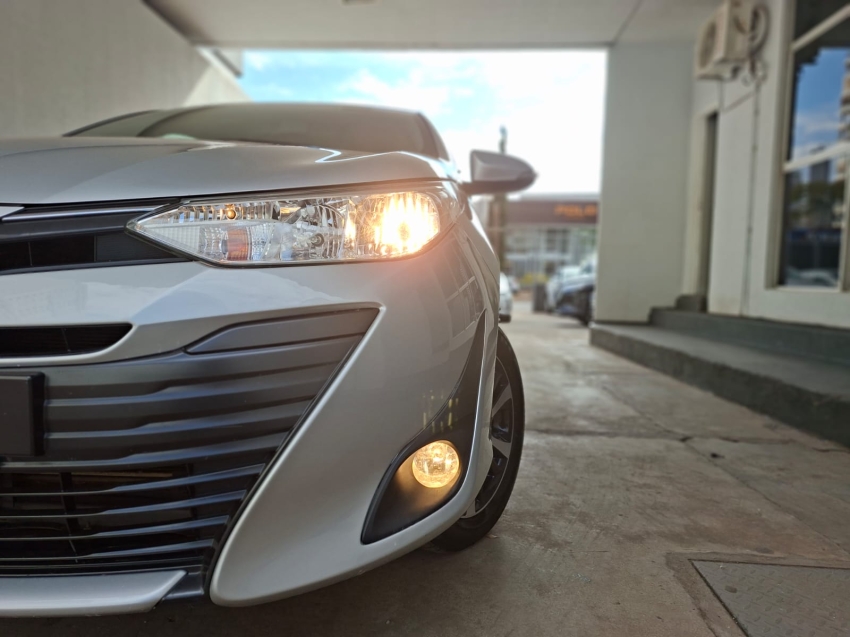toyota yaris 1.5 16v flex sedan xs multidrive 5p automatico 20204