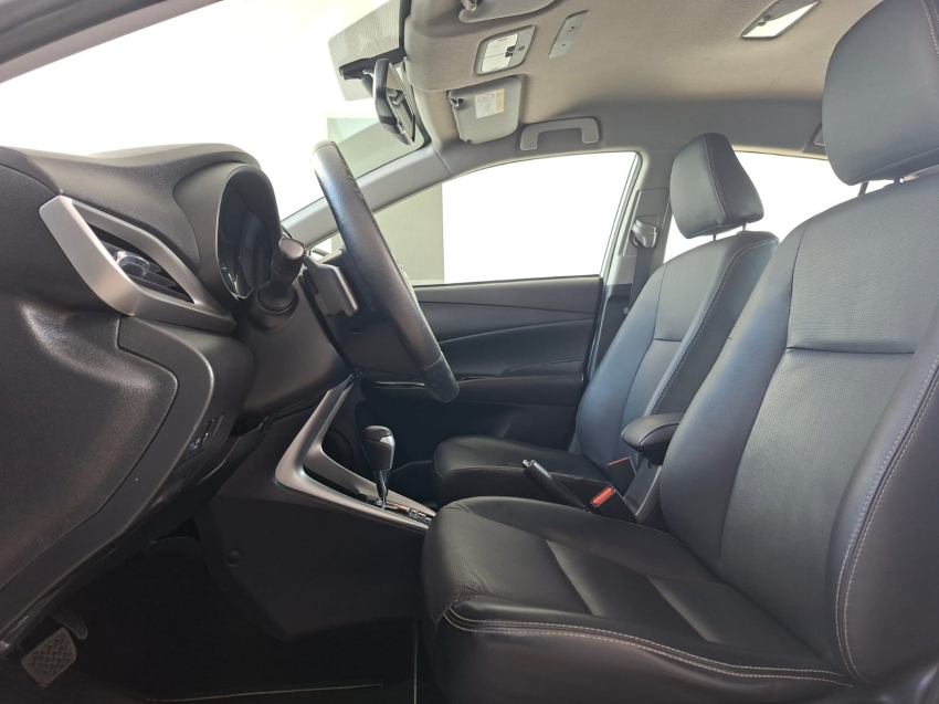 toyota yaris 1.5 16v flex sedan xs multidrive 5p automatico 20206