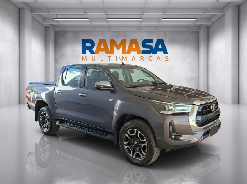 toyota hilux 2.8 d-4d turbo diesel cd srv 4x4 automatico 4p 20241
