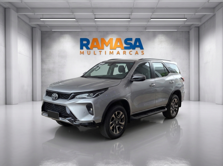 toyota hilux sw4 2.8 d-4d turbo diesel srx platinum 7l 4x4 automatico 5p 20240