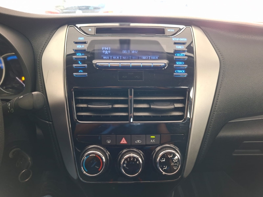 toyota yaris 1.5 16v flex sedan xl multidrive 5p automatico 201912