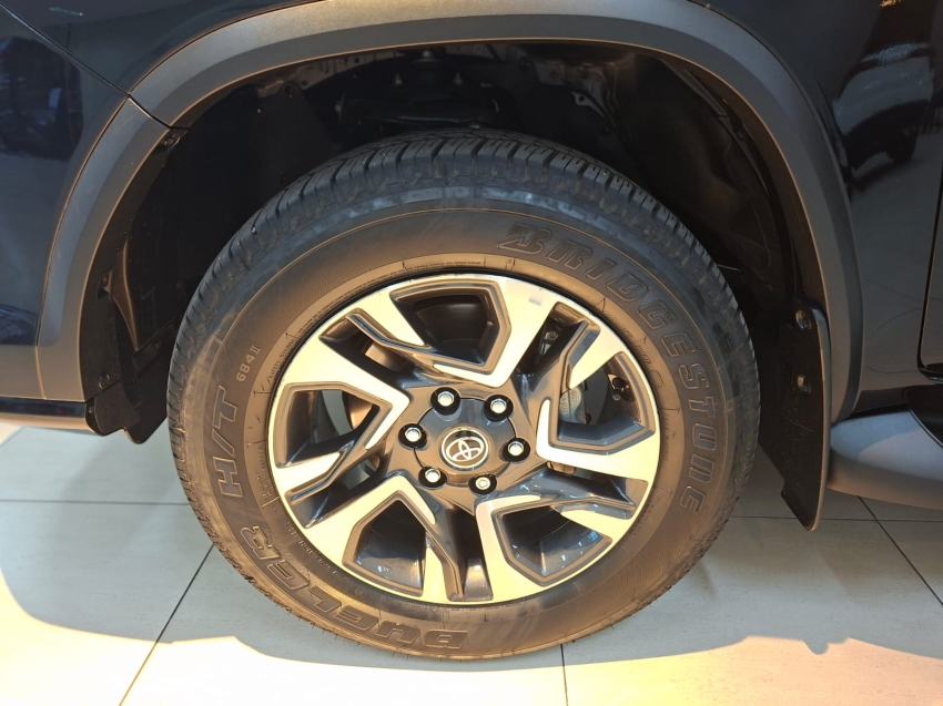 toyota hilux sw4 2.8 d-4d turbo diesel diamond 7l 4x4 automatico 5p 20256