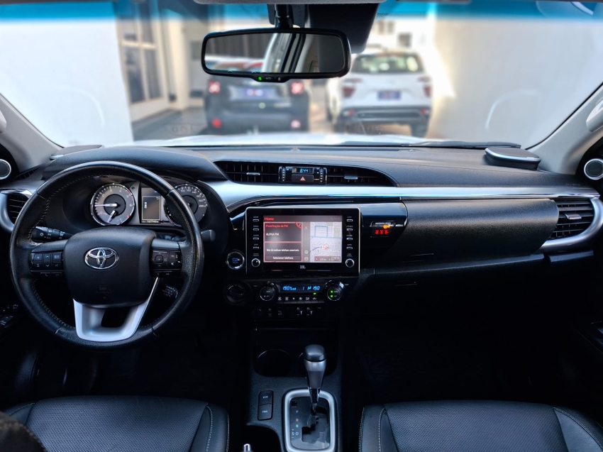 toyota hilux 2.8 d-4d turbo diesel cd srx 4x4 automatico 4p 202212