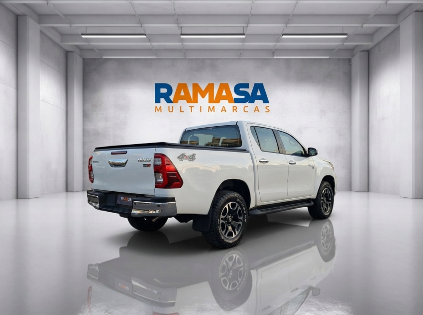 toyota hilux 2.8 d-4d turbo diesel cd srx 4x4 automatico 4p 20223