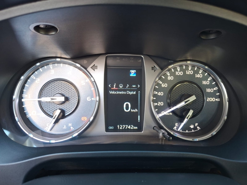 toyota hilux 2.8 d-4d turbo diesel cd srx 4x4 automatico 4p 20227