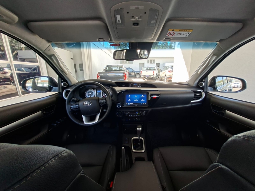 toyota hilux 2.8 d-4d turbo diesel cd srx plus 4x4 automatico 4p 202411