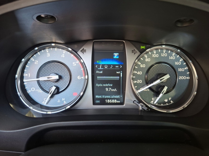 toyota hilux 2.8 d-4d turbo diesel cd srx plus 4x4 automatico 4p 20249