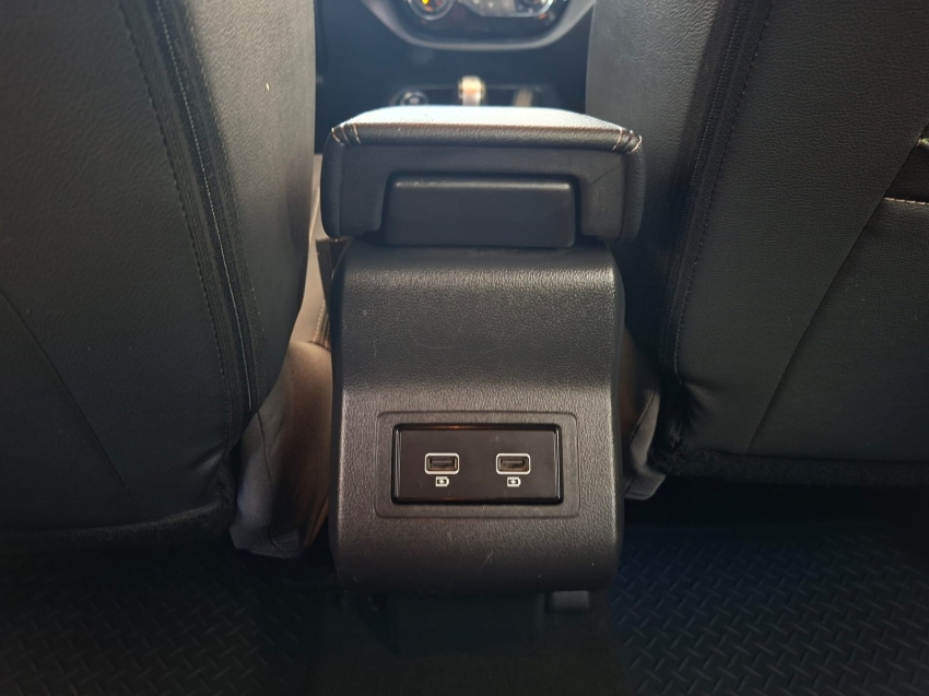 renault captur 1.3 tce flex intense x-tronic 5p automatico 20227