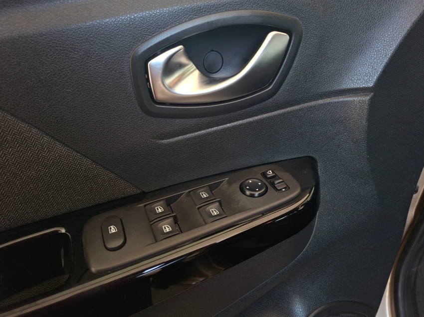 renault captur 1.3 tce flex intense x-tronic 5p automatico 20229