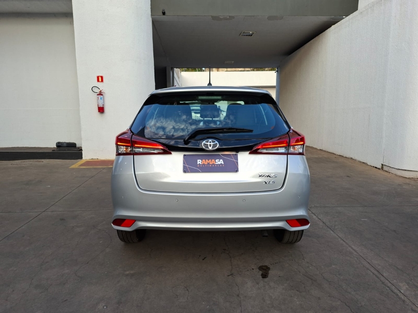 toyota yaris 1.5 16v flex sedan xls connect multidrive hibrido 5p automatico 202210