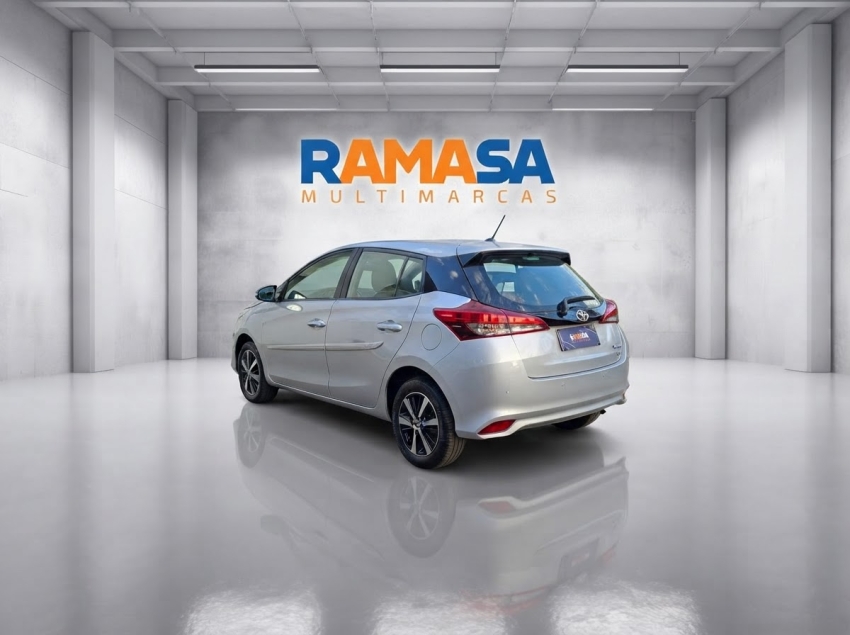 toyota yaris 1.5 16v flex sedan xls connect multidrive hibrido 5p automatico 20223