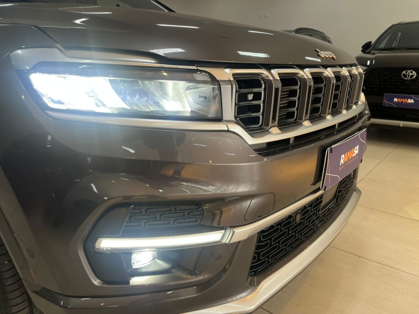 jeep commander 2.0 hurricane 4 turbo gasolina overland at9 5p automatico 202511