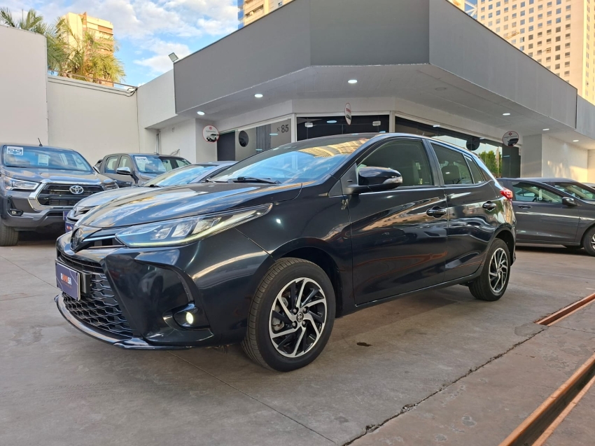 toyota yaris 1.5 16v flex xls connect multidrive hibrido 5p automatico 202316