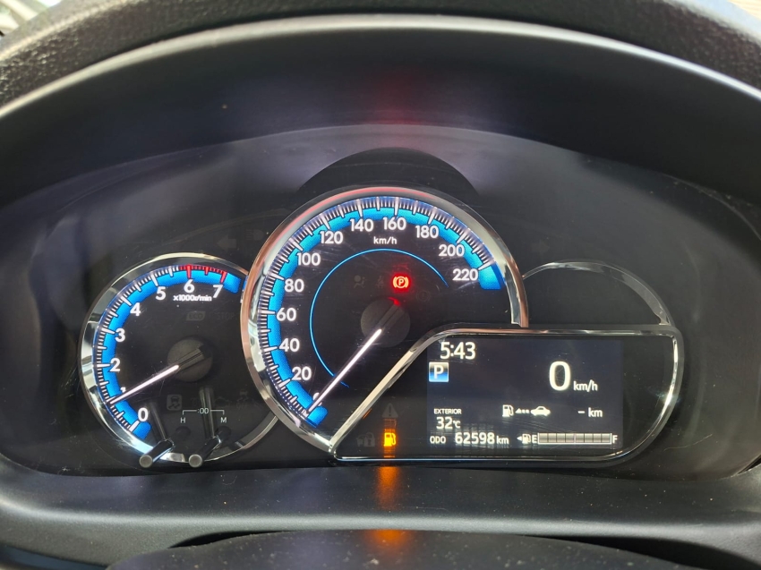 toyota yaris 1.5 16v flex xls connect multidrive hibrido 5p automatico 20237