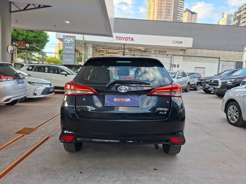 toyota yaris 1.5 16v flex xls connect multidrive hibrido 5p automatico 202319