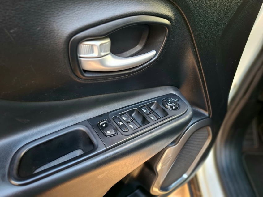 jeep renegade 1.3 t270 turbo flex longitude at6 5p automatico 202314