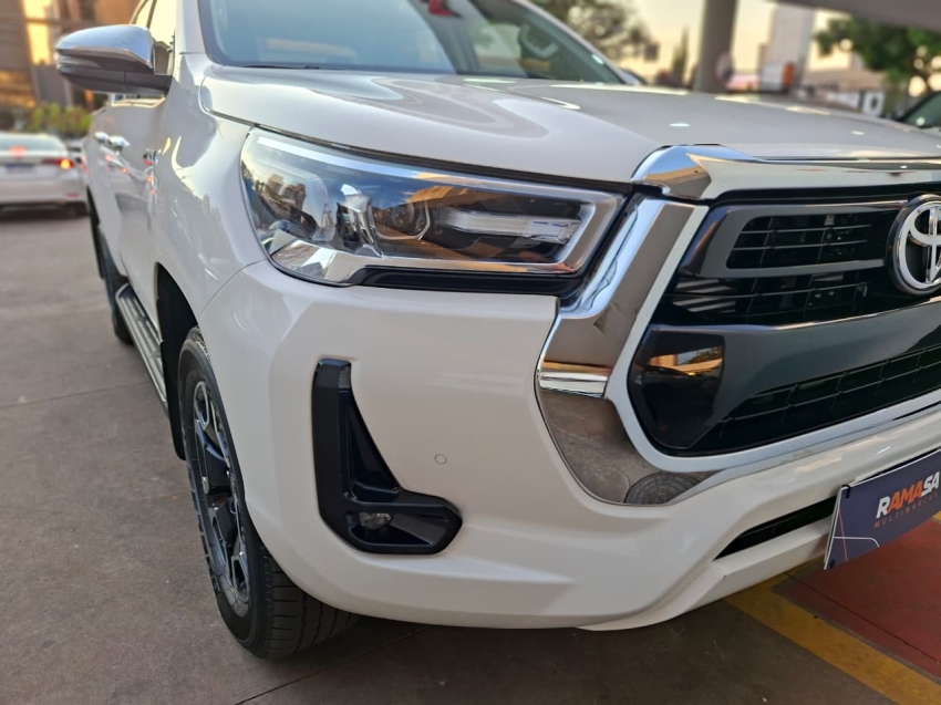 toyota hilux 2.8 d-4d turbo diesel cd srv 4x4 automatico 5p 202513
