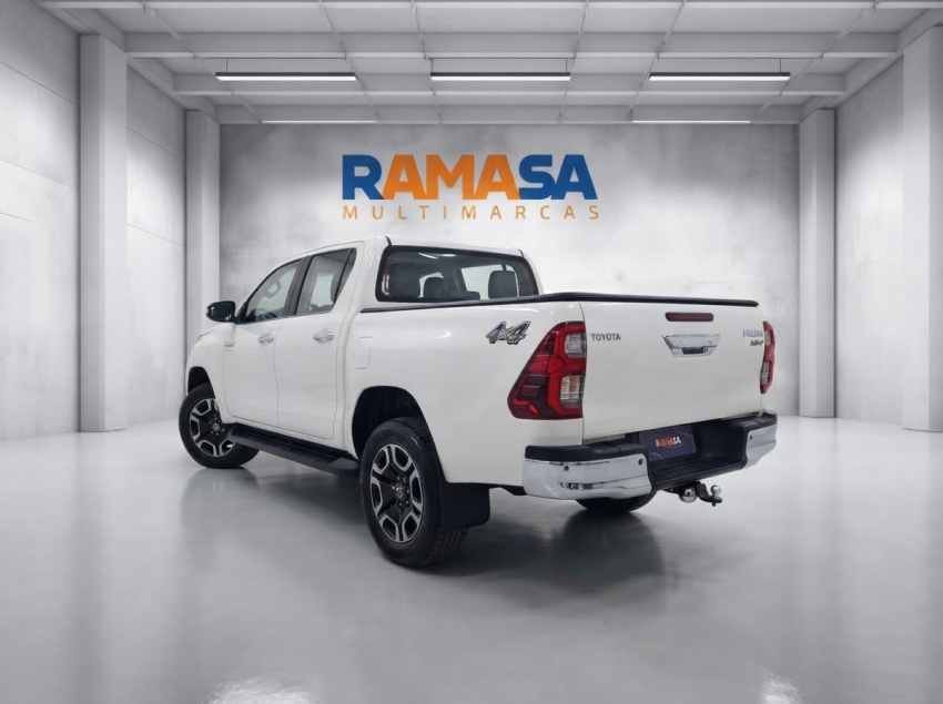 toyota hilux 2.8 d-4d turbo diesel cd srv 4x4 automatico 5p 20253