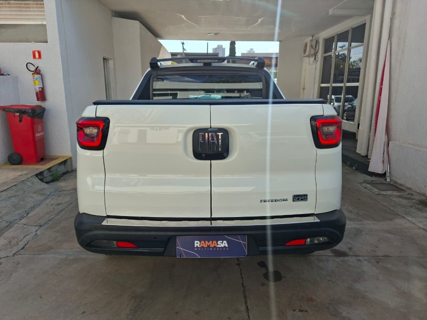 fiat toro 1.3 turbo 270 flex freedom at6 hibrido 5p automatico 202319