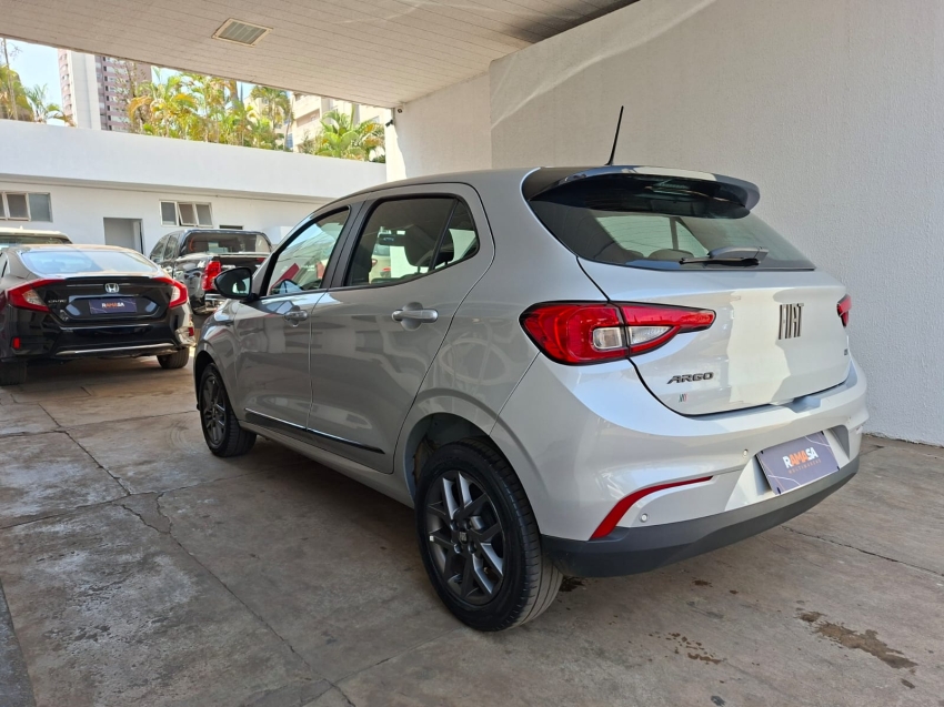 fiat argo 1.3 firefly flex drive cvt 1.0 hibrido 5p automatico 202414