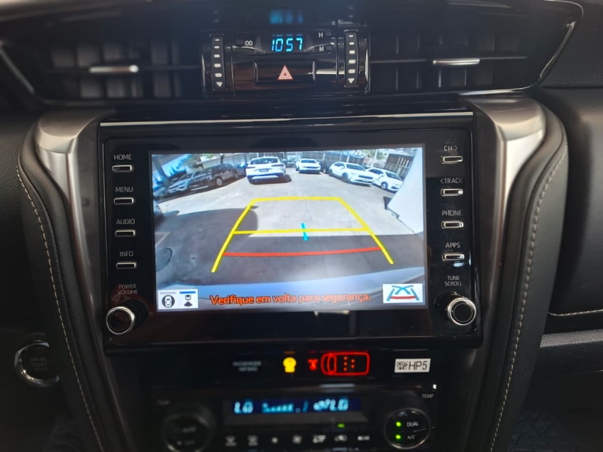 toyota hilux sw4 2.8 d-4d turbo diesel gr-s 7l 4x4 automatico 2.0 5p 20234