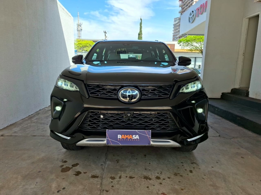 toyota hilux sw4 2.8 d-4d turbo diesel diamond 7l 4x4 automatico 5p 202333