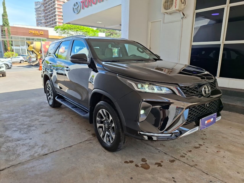toyota hilux sw4 2.8 d-4d turbo diesel diamond 7l 4x4 automatico 5p 202331