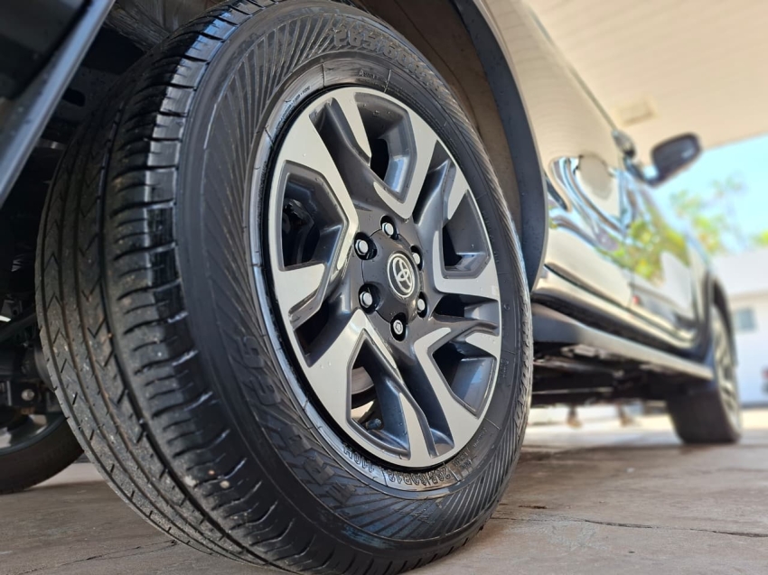 toyota hilux sw4 2.8 d-4d turbo diesel diamond 7l 4x4 automatico 5p 20239