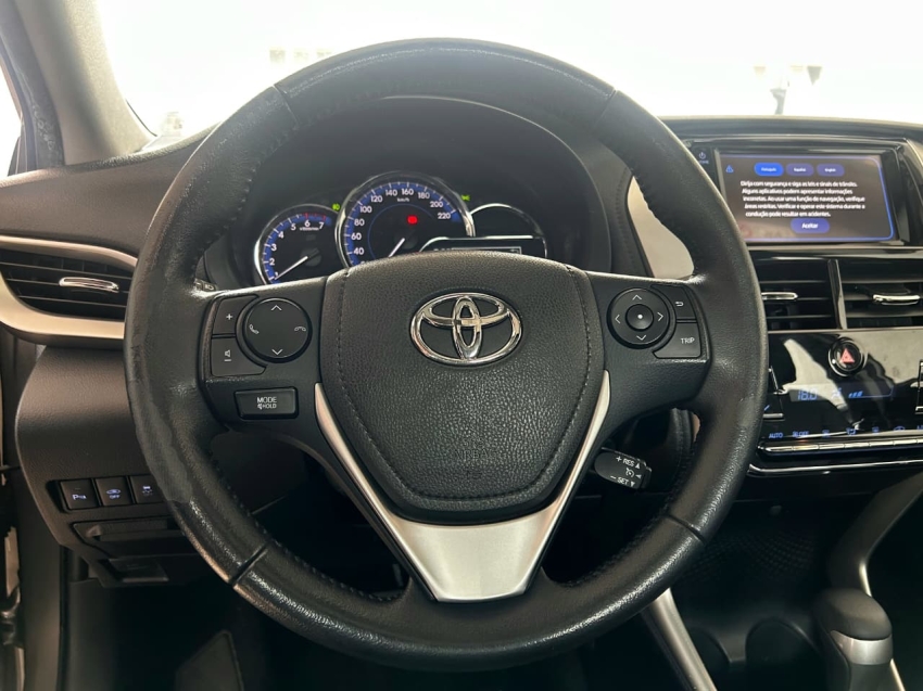 toyota yaris 1.5 16v flex sedan xls connect multidrive hibrido 5p automatico 202014