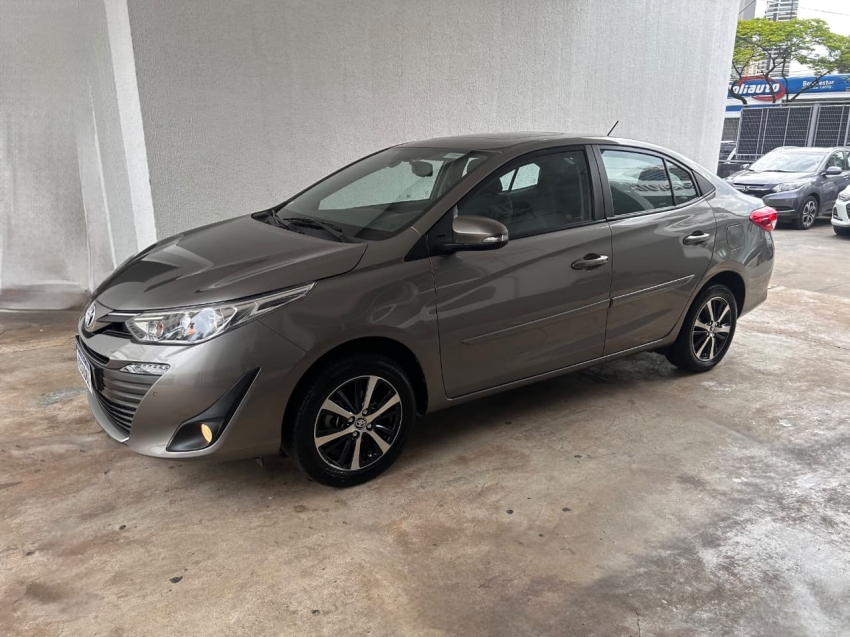 toyota yaris 1.5 16v flex sedan xls connect multidrive hibrido 5p automatico 202022