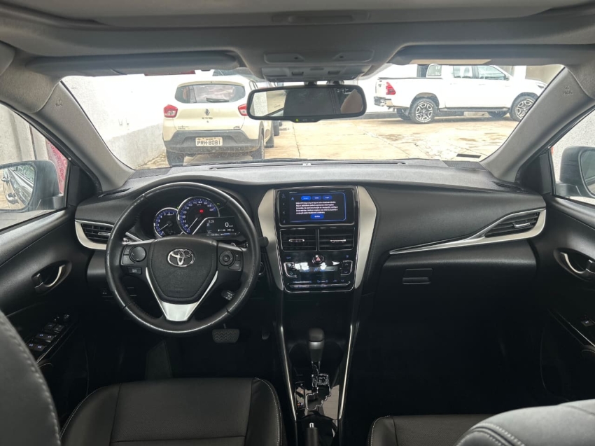toyota yaris 1.5 16v flex sedan xls connect multidrive hibrido 5p automatico 202011